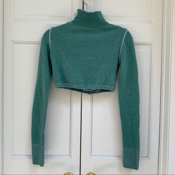 Danielle Guizio Cut Out Cardigan and Exposed Seam Bra Set - Picture 5 of 8